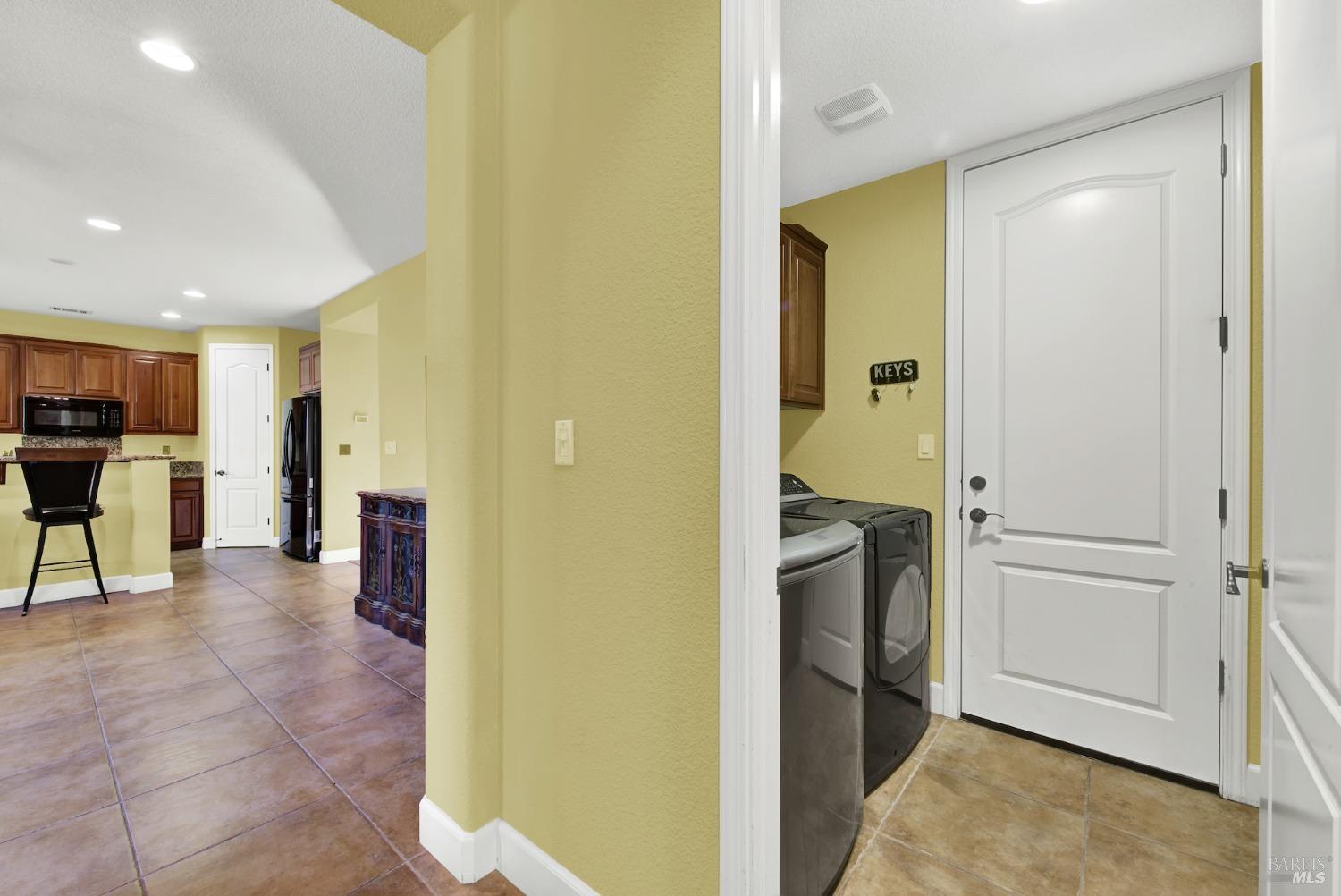 Detail Gallery Image 42 of 85 For 972 Lancaster St, Vacaville,  CA 95687 - 5 Beds | 3 Baths