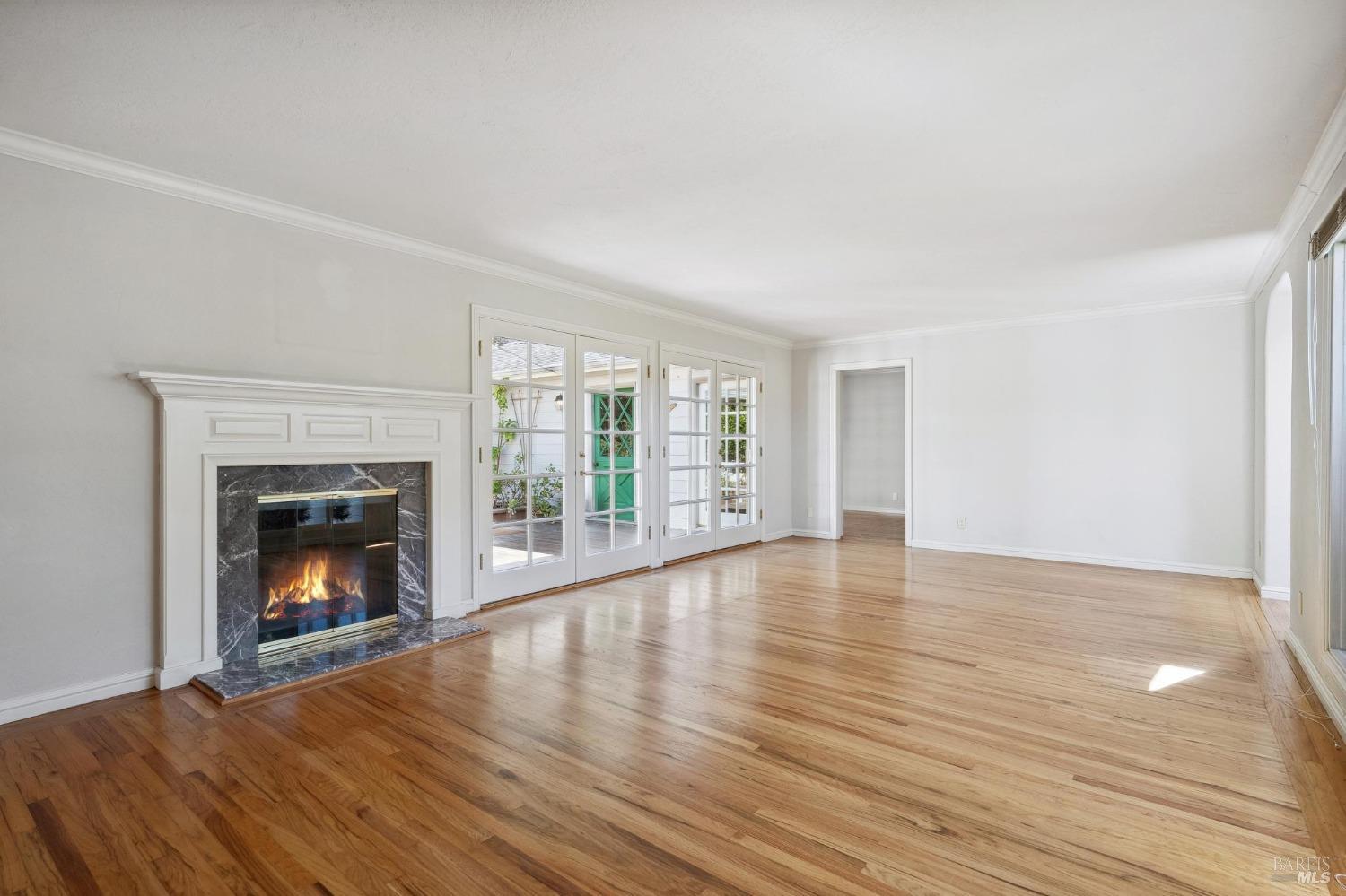 Detail Gallery Image 23 of 61 For 207 Meda Ct, Mill Valley,  CA 94941 - 3 Beds | 2/1 Baths