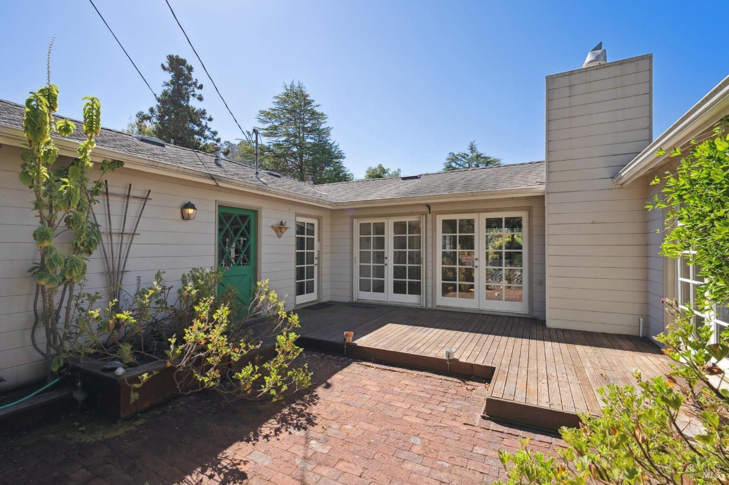 Detail Gallery Image 29 of 61 For 207 Meda Ct, Mill Valley,  CA 94941 - 3 Beds | 2/1 Baths