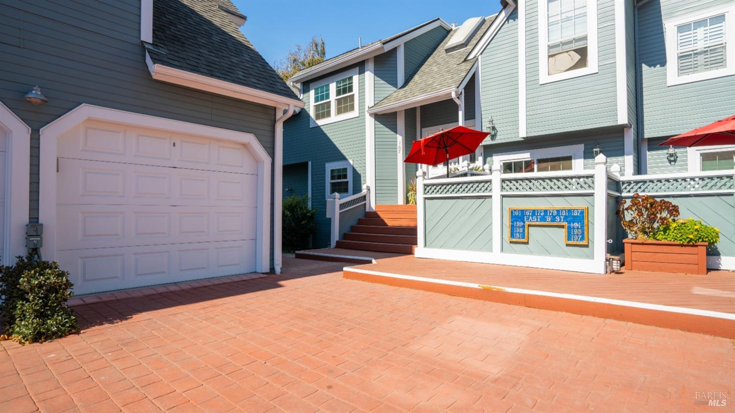 Detail Gallery Image 33 of 48 For 161 E B St, Benicia,  CA 94510 - 3 Beds | 2/1 Baths