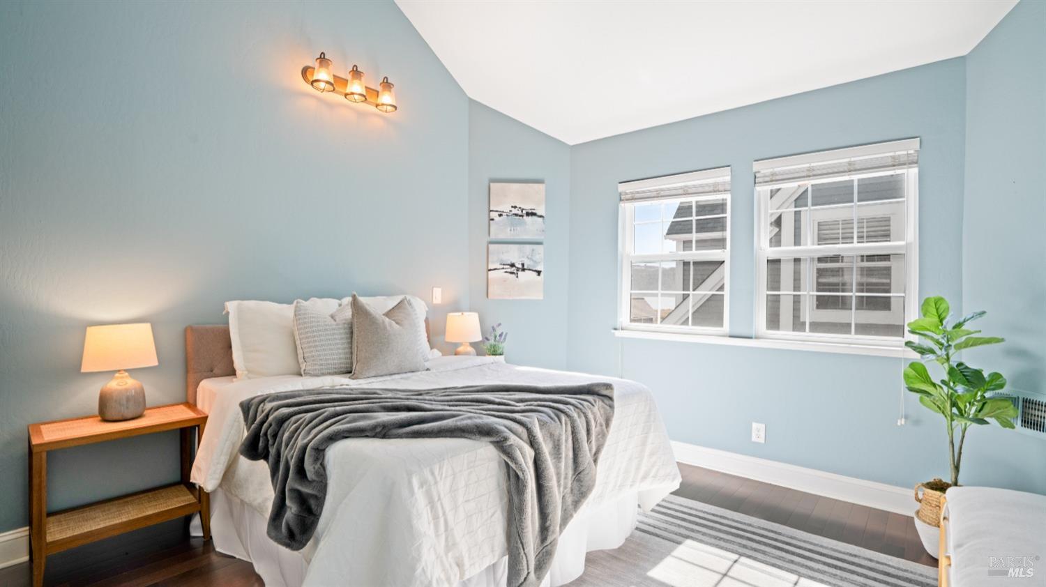 Detail Gallery Image 31 of 48 For 161 E B St, Benicia,  CA 94510 - 3 Beds | 2/1 Baths