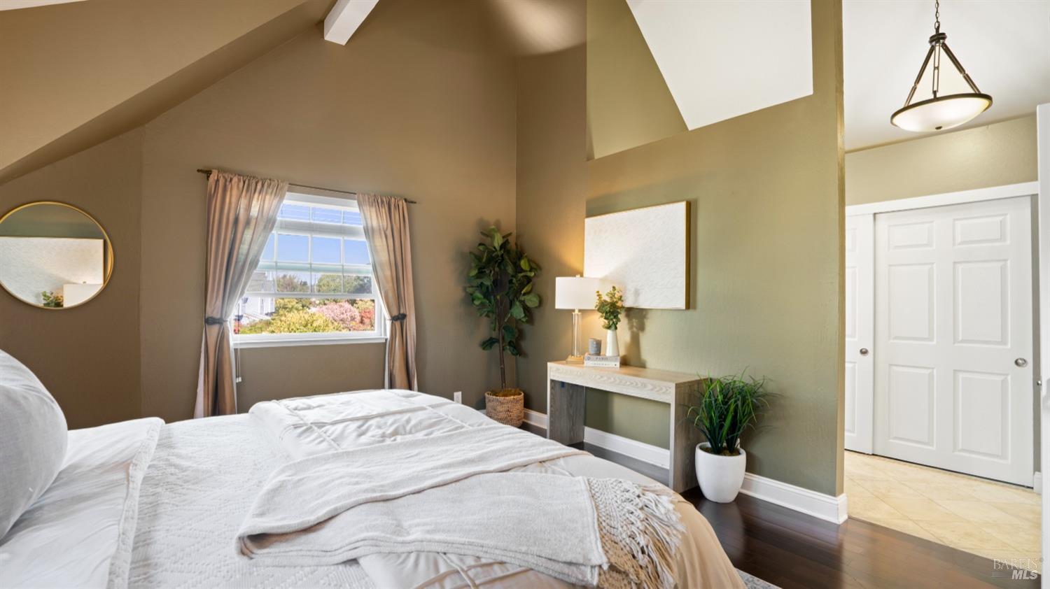 Detail Gallery Image 24 of 48 For 161 E B St, Benicia,  CA 94510 - 3 Beds | 2/1 Baths