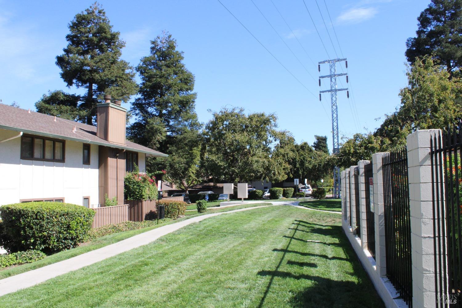 Detail Gallery Image 26 of 26 For 2400 Shadow Ln #108,  Antioch,  CA 94509 - 2 Beds | 2 Baths