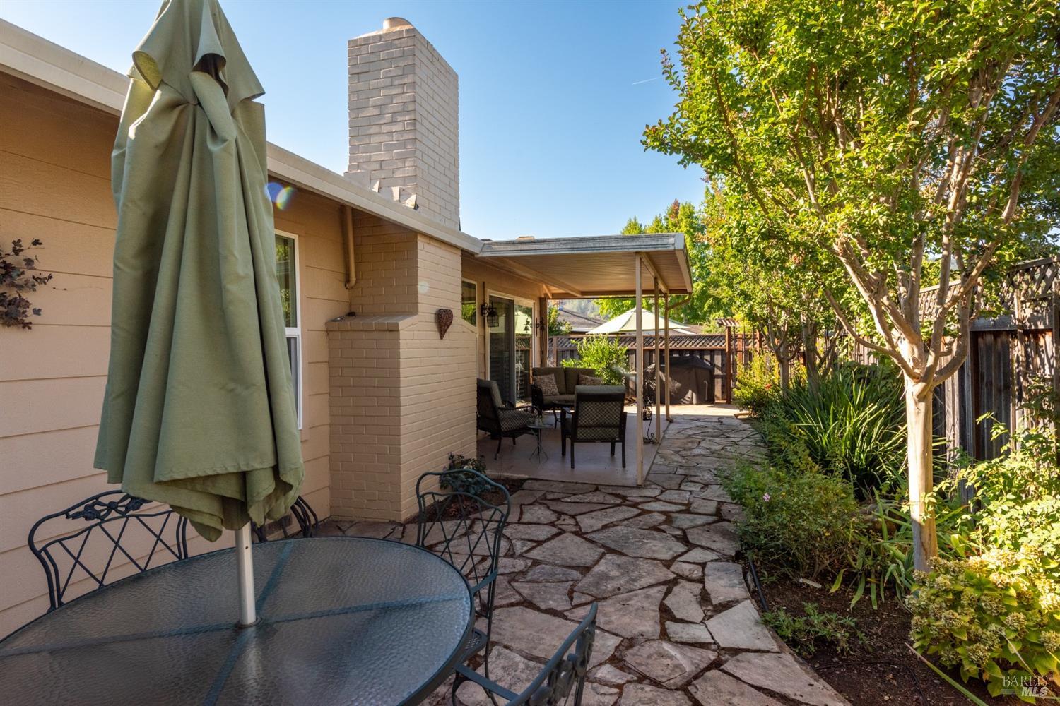 Detail Gallery Image 45 of 49 For 262 Oak Shadow Dr, Santa Rosa,  CA 95409 - 3 Beds | 2 Baths