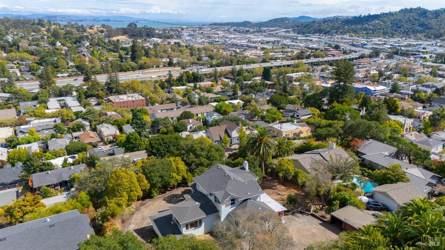 Detail Gallery Image 4 of 27 For 1415 Nye St, San Rafael,  CA 94901 - 5 Beds | 4/1 Baths