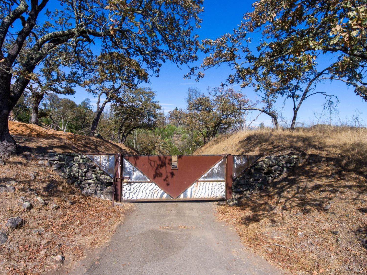 Detail Gallery Image 2 of 12 For 2733 Bennett Ridge Rd, Santa Rosa,  CA 95404 - – Beds | – Baths