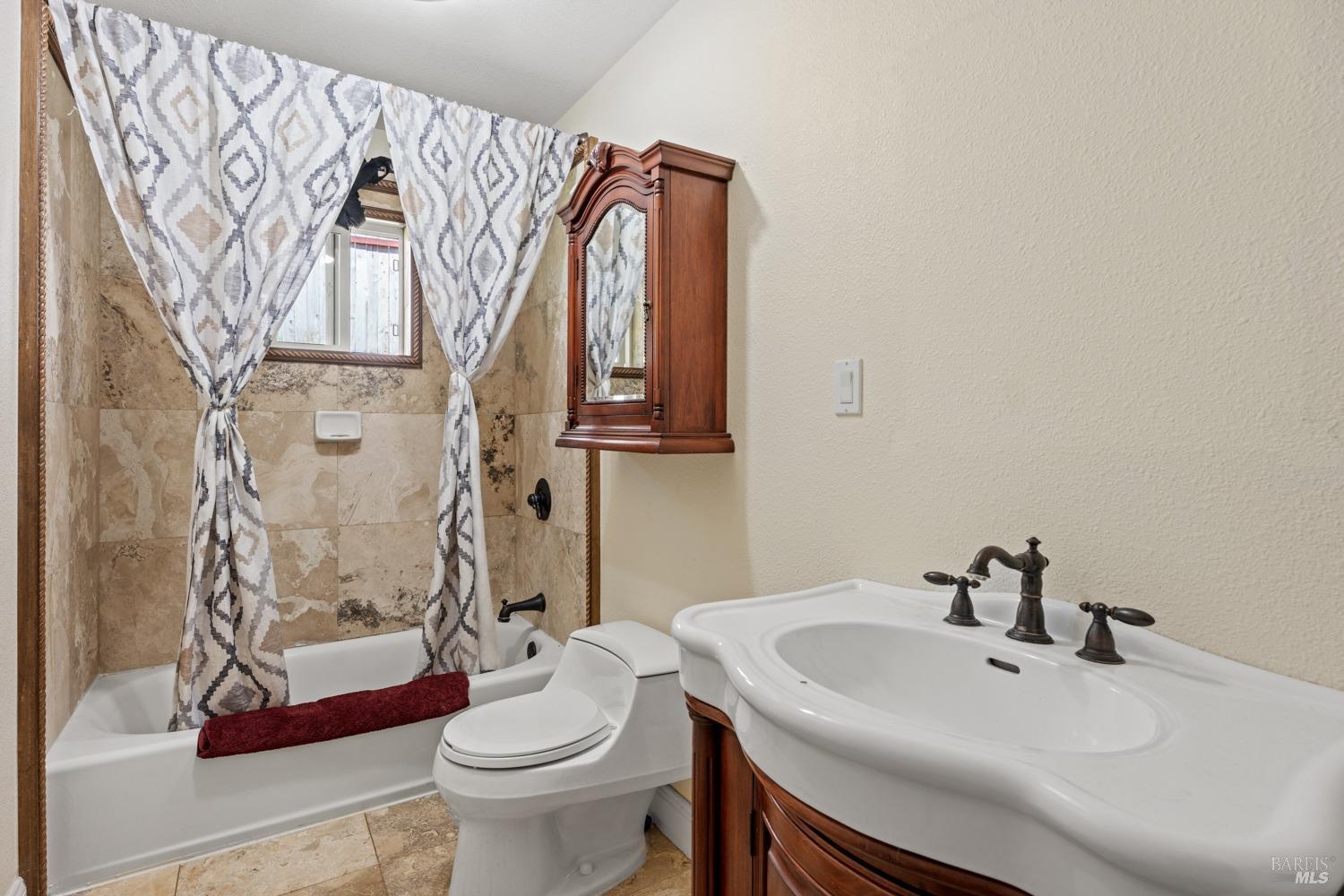 Detail Gallery Image 41 of 42 For 10458 Chatten Ct, Clearlake Oaks,  CA 95423 - 5 Beds | 2 Baths