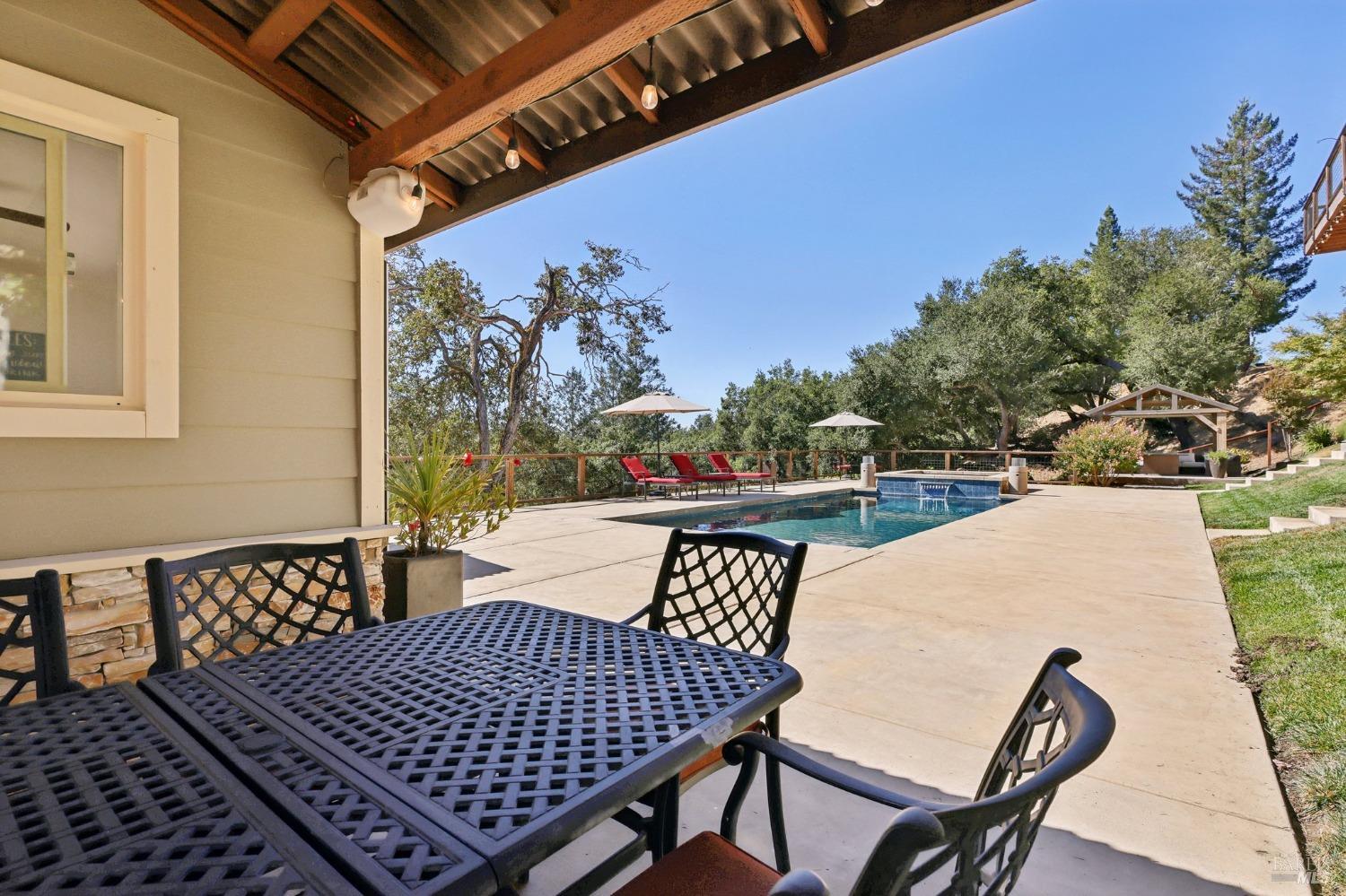 Detail Gallery Image 64 of 82 For 5314 Vista Grande Dr, Santa Rosa,  CA 95403 - 5 Beds | 4/2 Baths