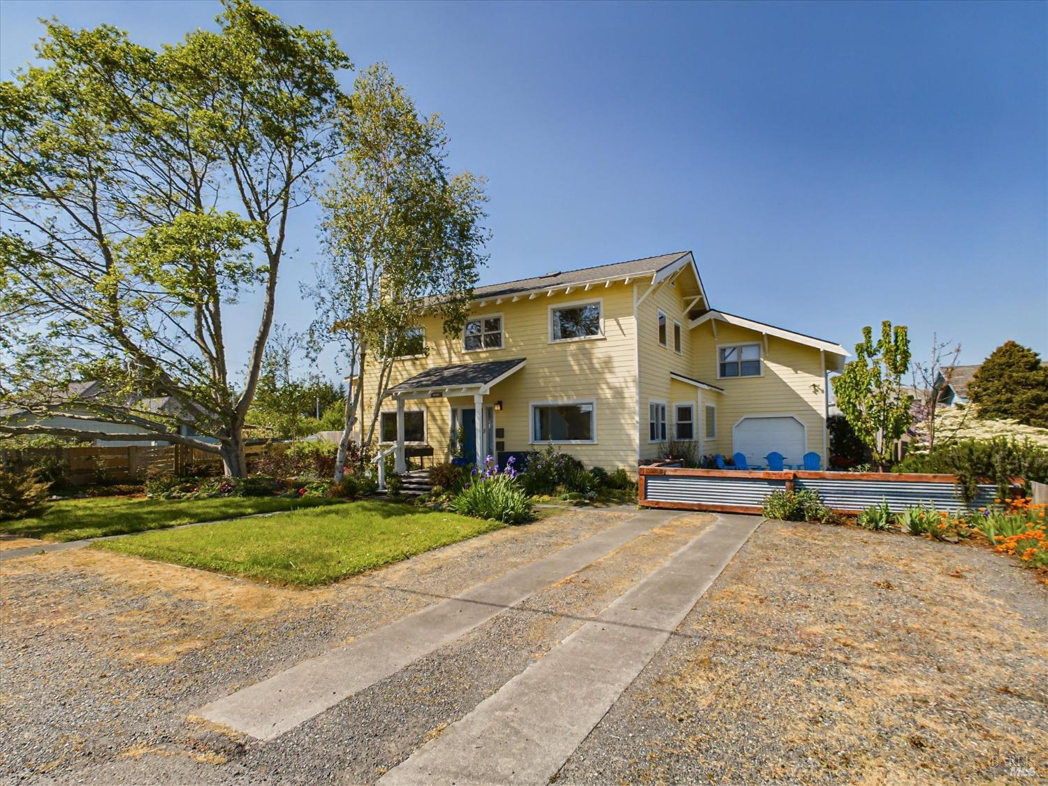 Detail Gallery Image 7 of 81 For 1624 13th St, Arcata,  CA 95521 - 3 Beds | 2 Baths