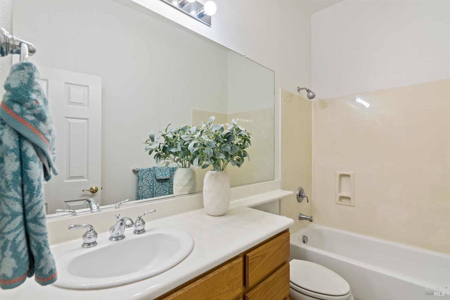 Detail Gallery Image 36 of 69 For 430 Western Hills Gln, Rio Vista,  CA 94571 - 2 Beds | 2/1 Baths