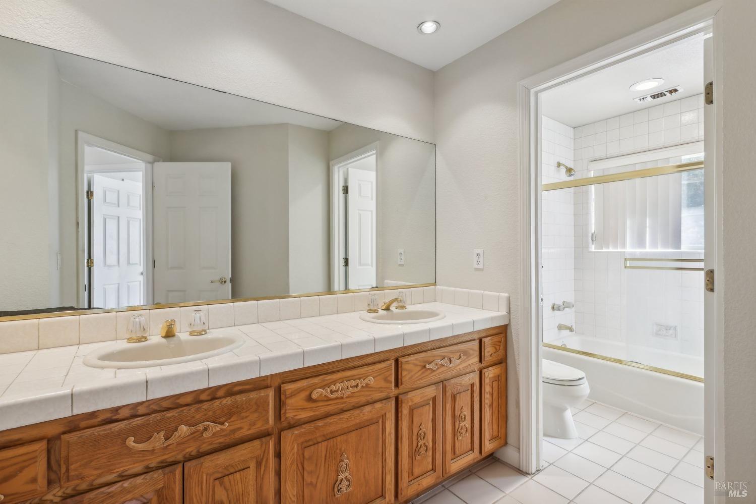 Detail Gallery Image 40 of 58 For 3557 Crownridge Ct, Fairfield,  CA 94534 - 4 Beds | 2/1 Baths