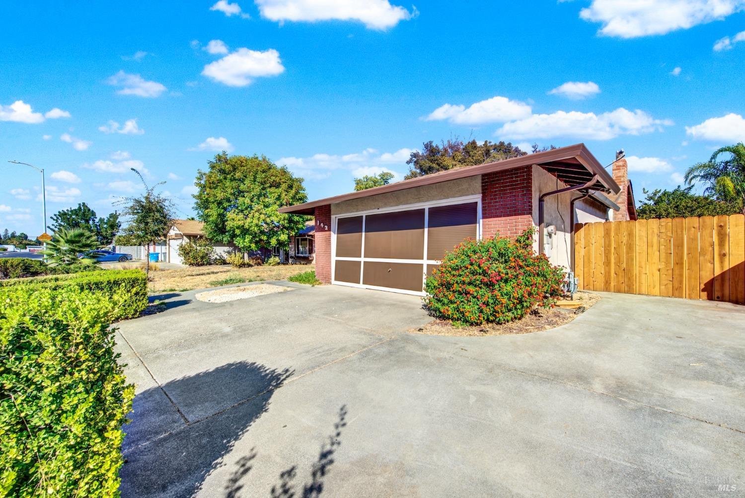 Detail Gallery Image 9 of 70 For 143 Edwin Dr, Vacaville,  CA 95687 - 3 Beds | 2 Baths