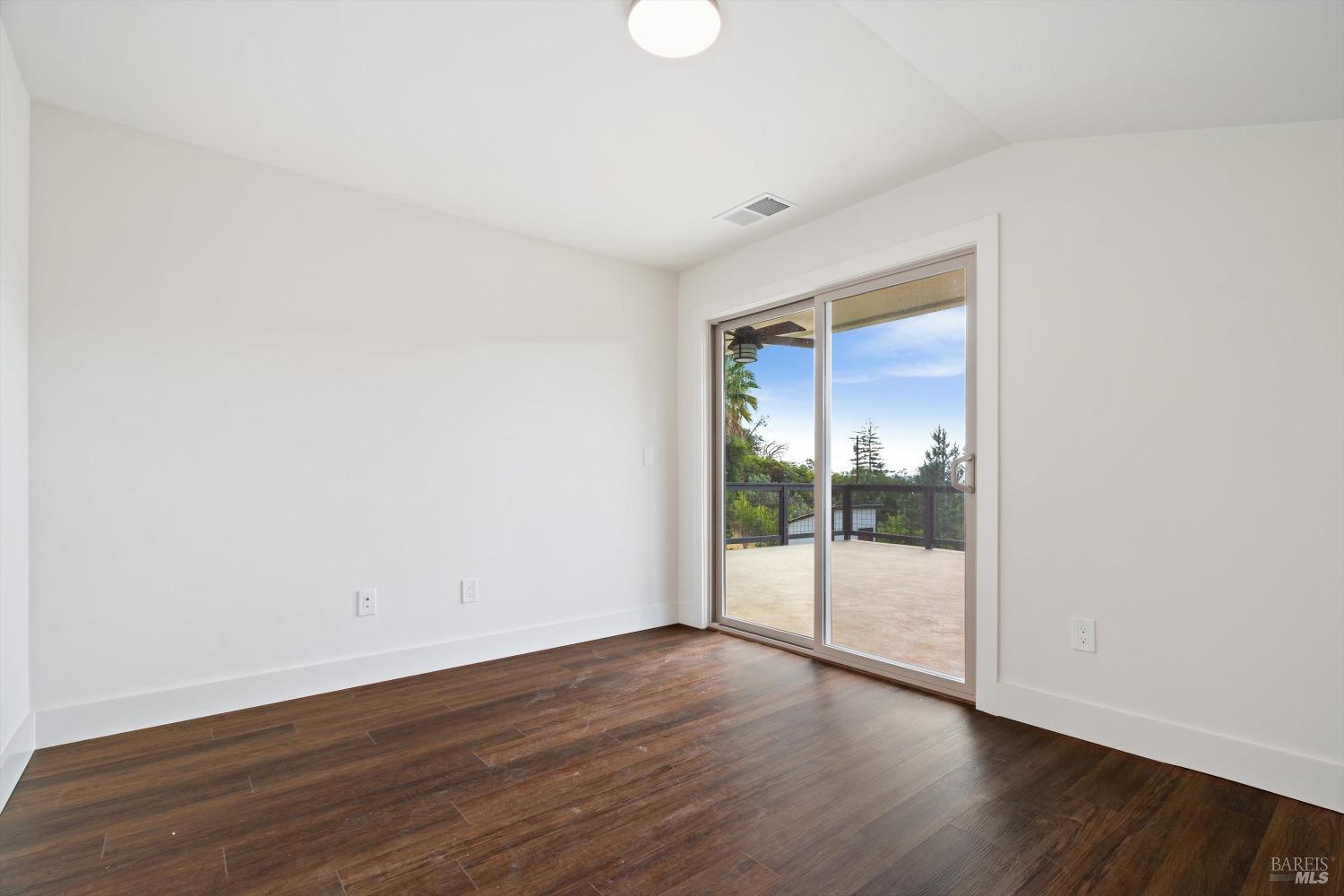 Detail Gallery Image 25 of 46 For 600 Cherry Creek Rd, Cloverdale,  CA 95425 - 4 Beds | 2/1 Baths