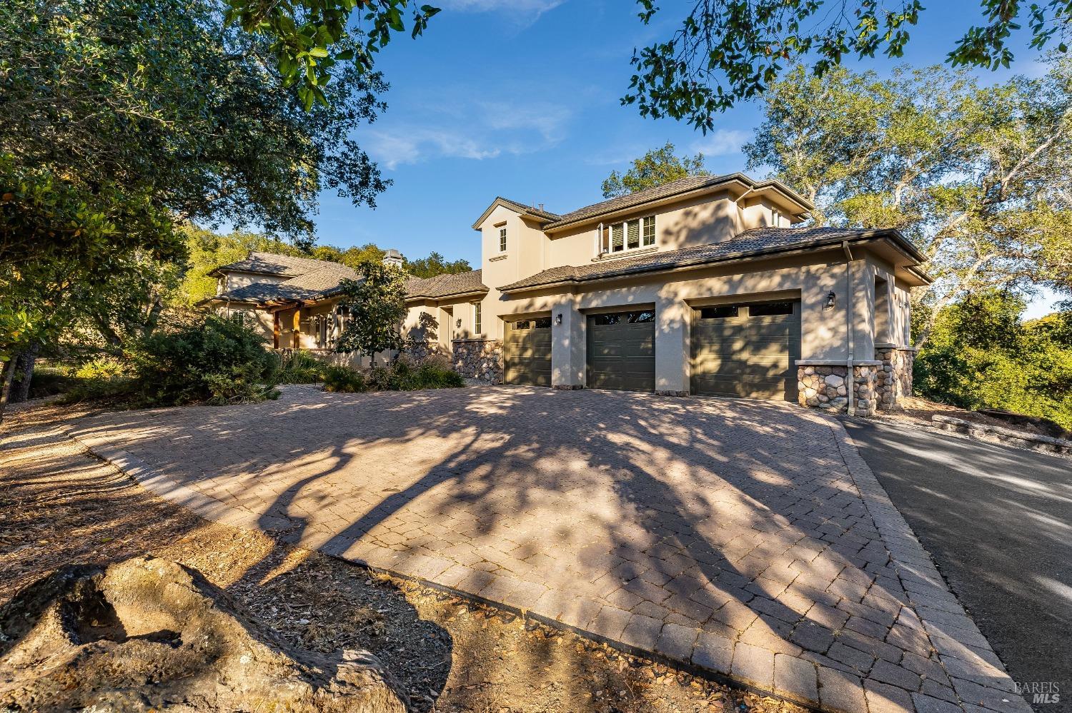 Detail Gallery Image 6 of 86 For 8373 Singing Hills Trl, Santa Rosa,  CA 95404 - 3 Beds | 3/1 Baths