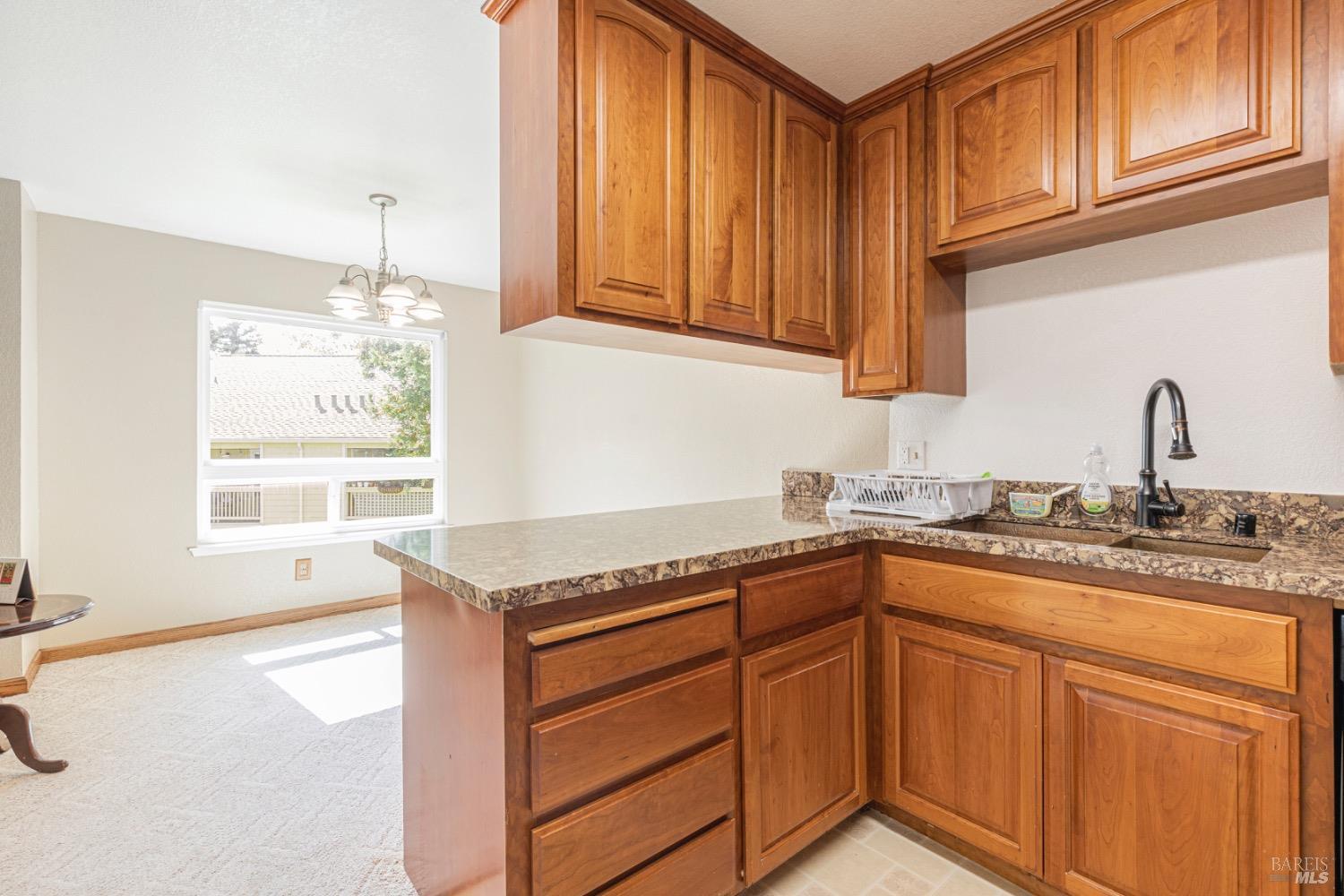 Detail Gallery Image 10 of 26 For 2709 Ivy Ln, Antioch,  CA 94531 - 3 Beds | 2 Baths