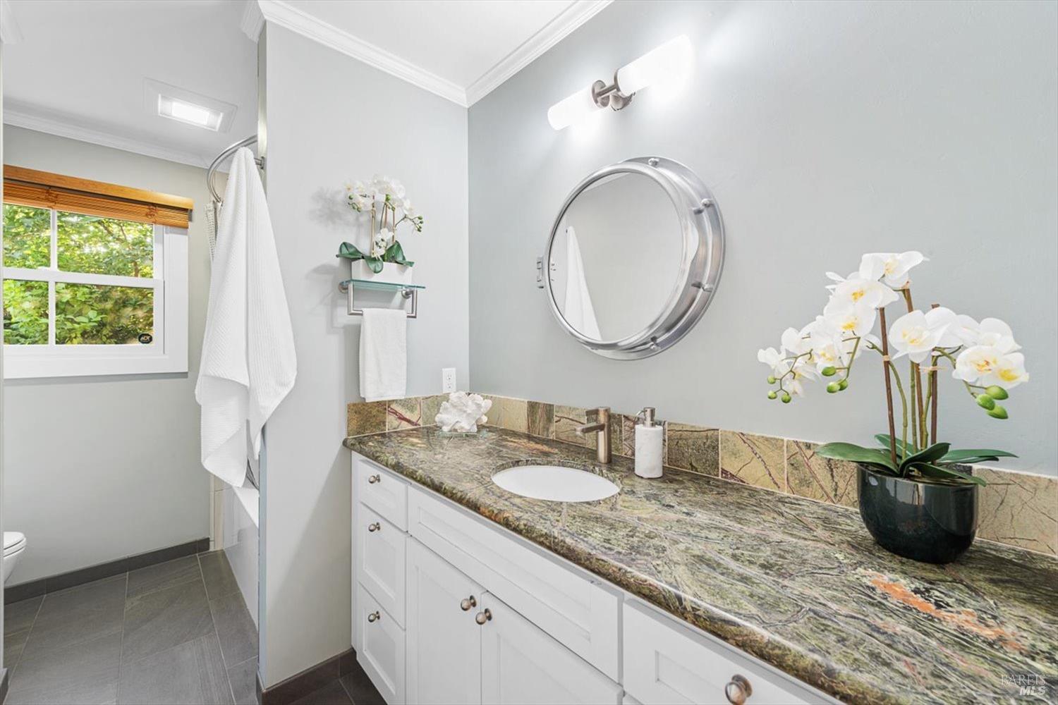 Detail Gallery Image 21 of 43 For 1582 Arrowhead Dr, Saint Helena,  CA 94574 - 3 Beds | 2/1 Baths