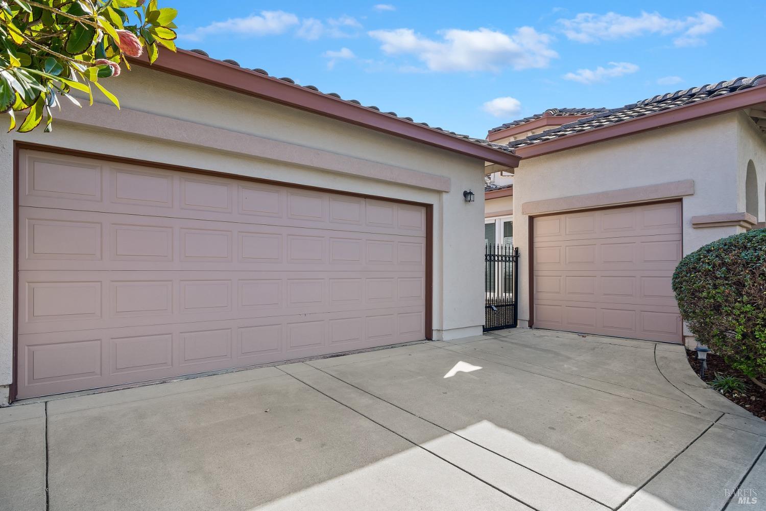 Detail Gallery Image 4 of 69 For 430 Western Hills Gln, Rio Vista,  CA 94571 - 2 Beds | 2/1 Baths