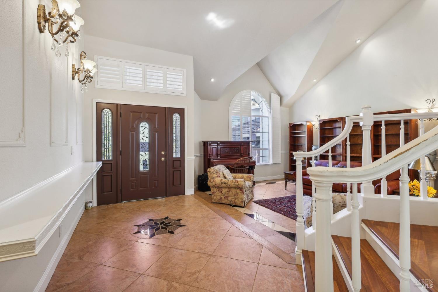 Detail Gallery Image 3 of 58 For 3557 Crownridge Ct, Fairfield,  CA 94534 - 4 Beds | 2/1 Baths