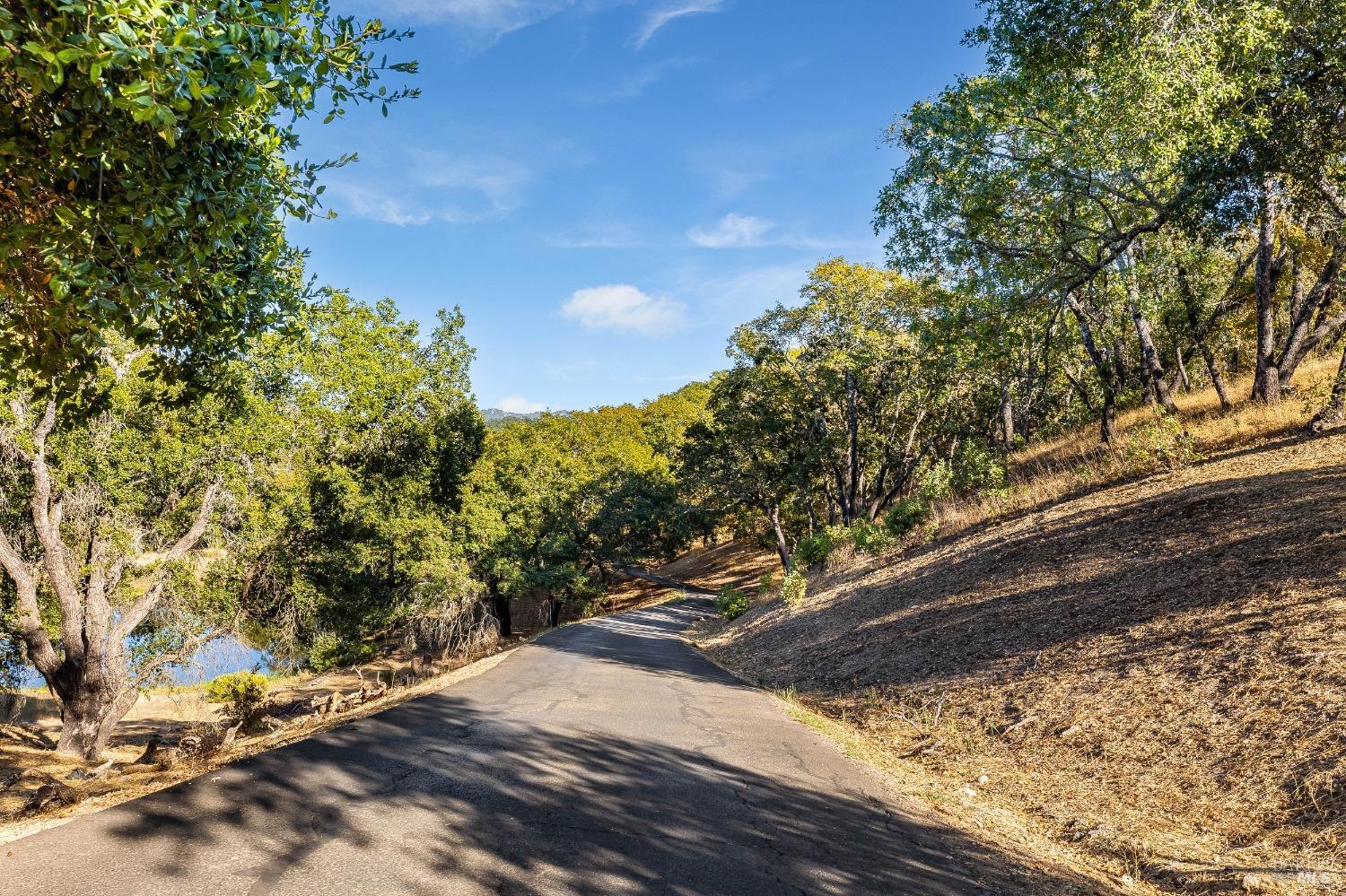 Detail Gallery Image 61 of 86 For 8373 Singing Hills Trl, Santa Rosa,  CA 95404 - 3 Beds | 3/1 Baths