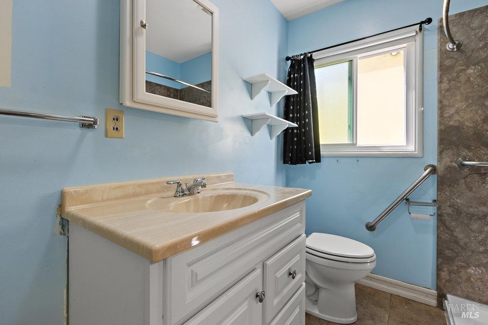 Detail Gallery Image 16 of 26 For 1470 Fairmont Dr, San Leandro,  CA 94578 - 2 Beds | 1 Baths