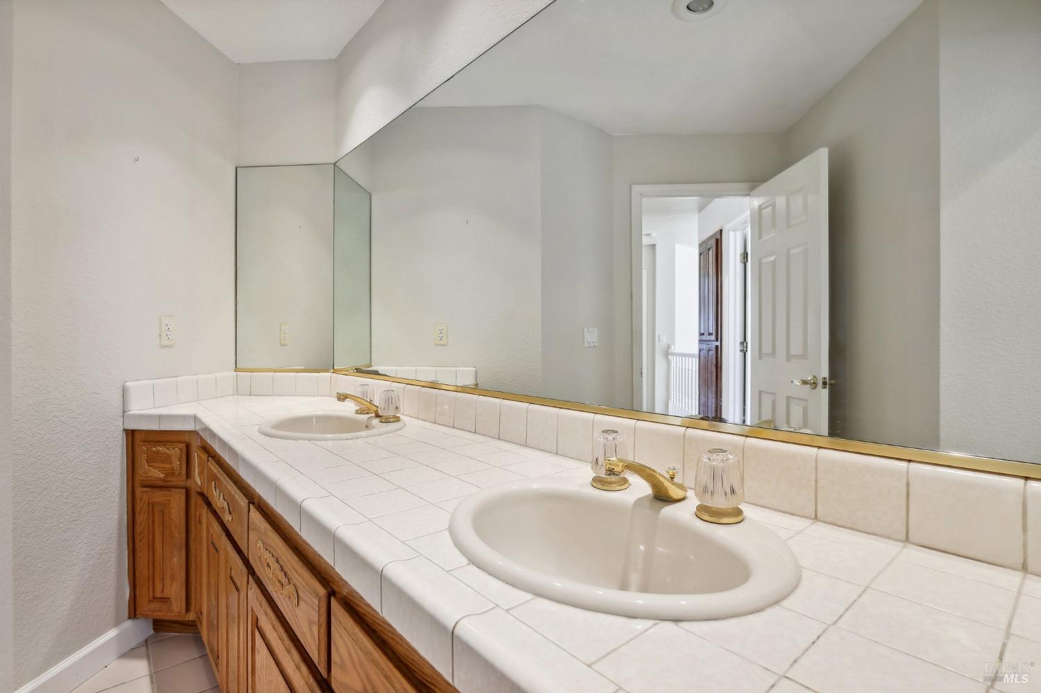 Detail Gallery Image 42 of 58 For 3557 Crownridge Ct, Fairfield,  CA 94534 - 4 Beds | 2/1 Baths