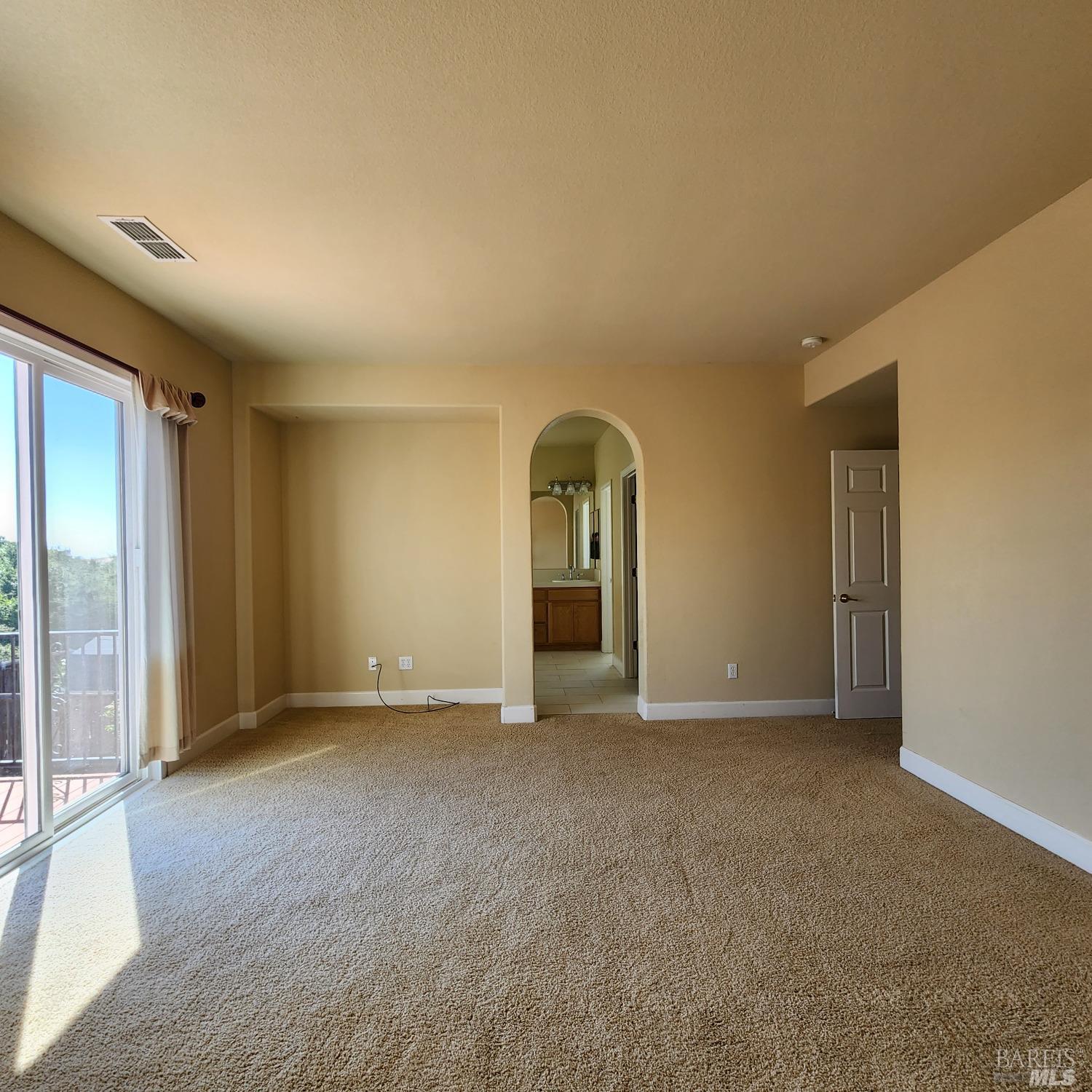 Detail Gallery Image 13 of 20 For 2358 Fairview Pl, Fairfield,  CA 94534 - 4 Beds | 3 Baths