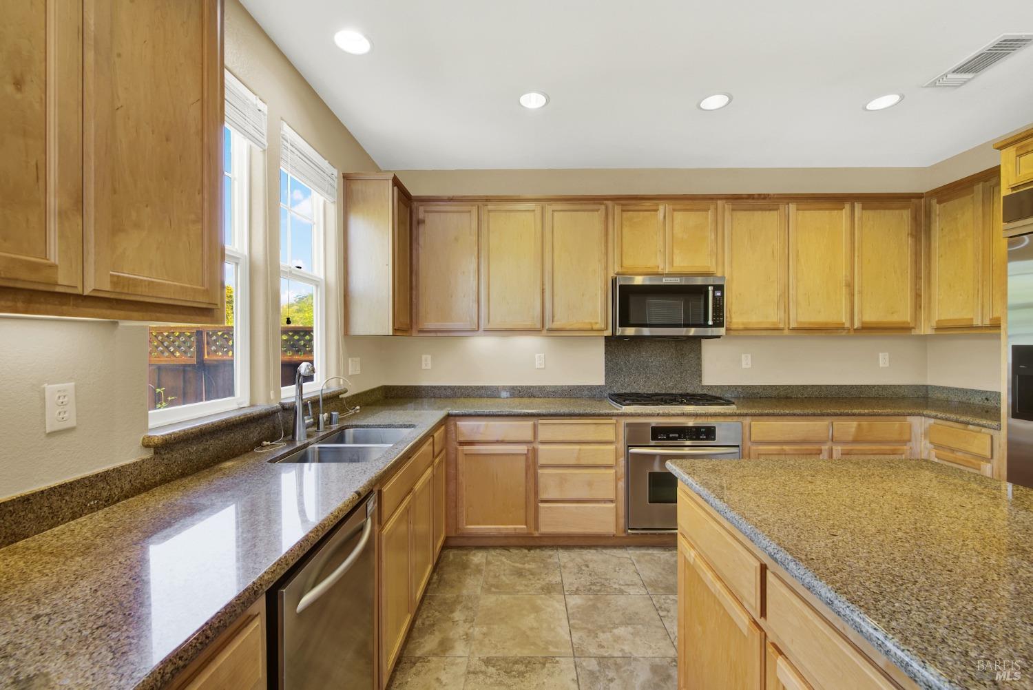 Detail Gallery Image 34 of 81 For 8380 Bennington Ct, Vallejo,  CA 94591 - 3 Beds | 2/1 Baths