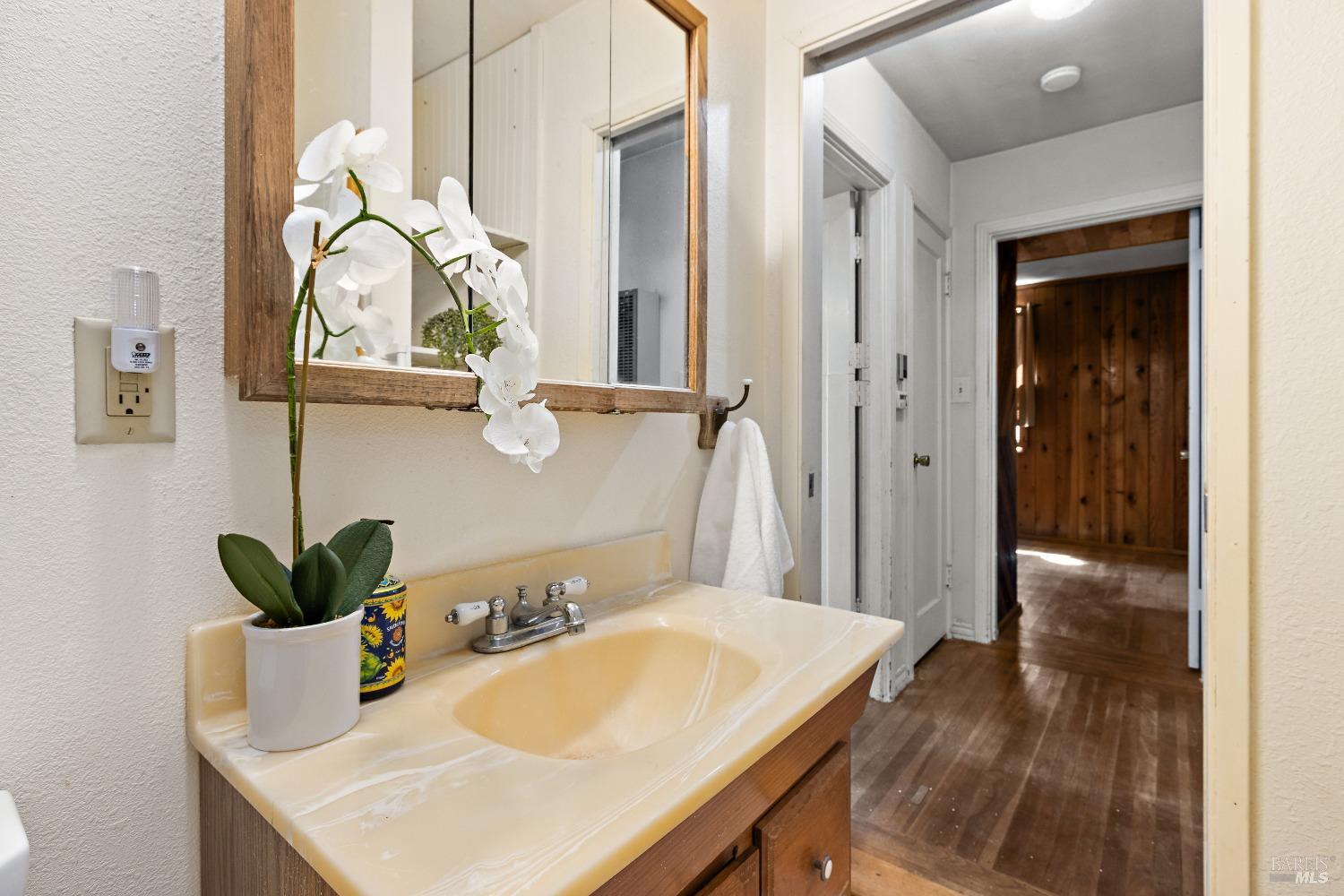 Detail Gallery Image 18 of 28 For 31 Hillcrest Ave, Benicia,  CA 94510 - 3 Beds | 1 Baths