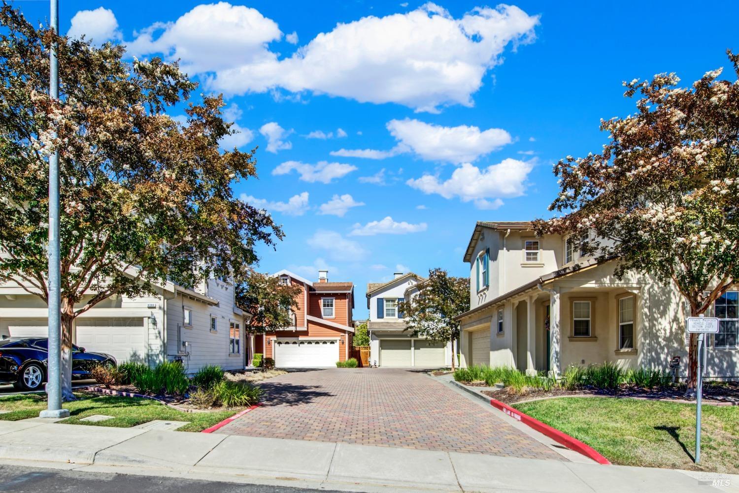 Detail Gallery Image 2 of 81 For 8380 Bennington Ct, Vallejo,  CA 94591 - 3 Beds | 2/1 Baths