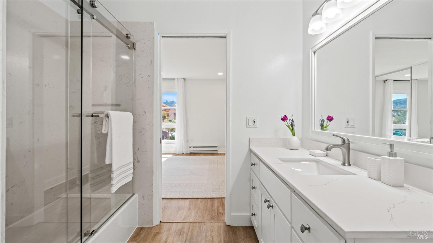 Detail Gallery Image 22 of 39 For 100 Marin Center Dr #22,  San Rafael,  CA 94903 - 2 Beds | 1/1 Baths