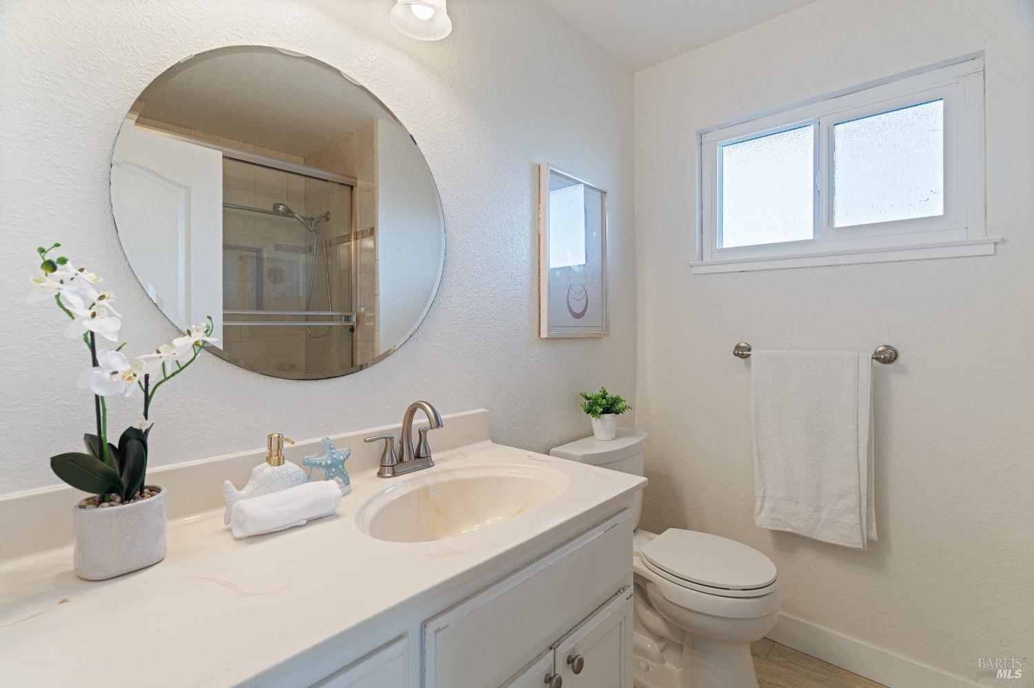 Detail Gallery Image 39 of 47 For 656 Hillside Dr, Fairfield,  CA 94533 - 4 Beds | 2/1 Baths