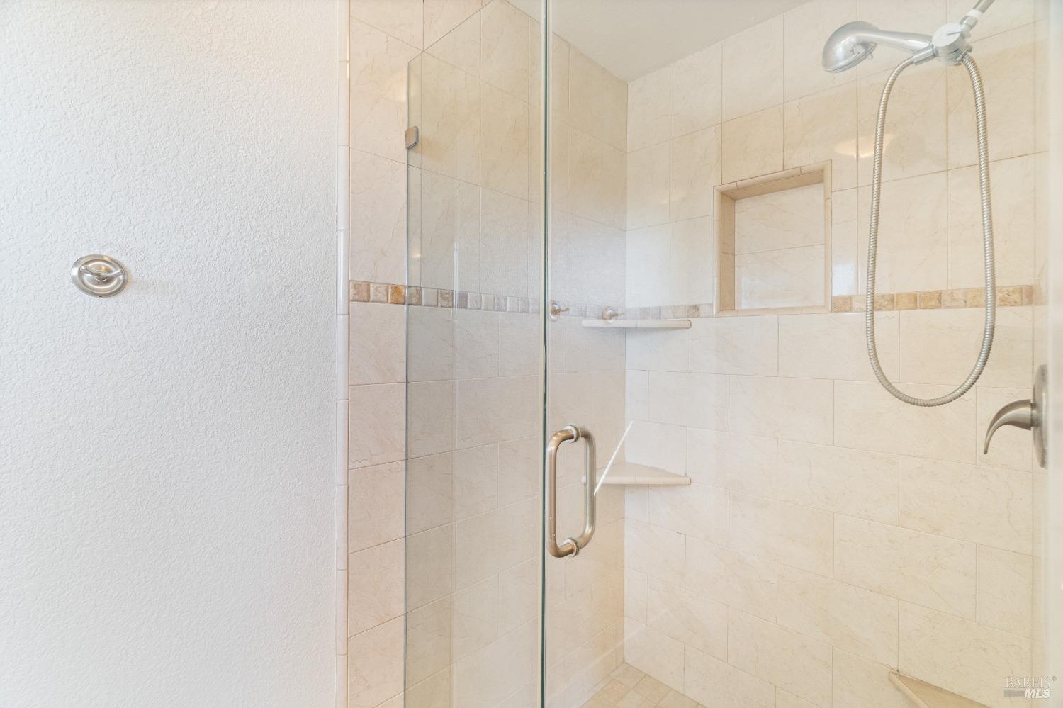 Detail Gallery Image 41 of 47 For 656 Hillside Dr, Fairfield,  CA 94533 - 4 Beds | 2/1 Baths