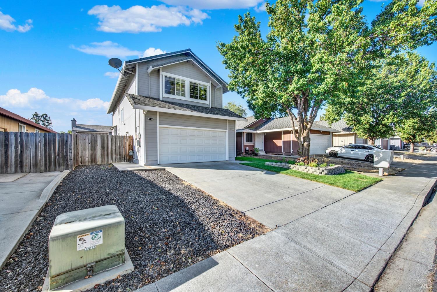 Detail Gallery Image 4 of 75 For 348 Zachary Dr, Vacaville,  CA 95687 - 4 Beds | 2/1 Baths