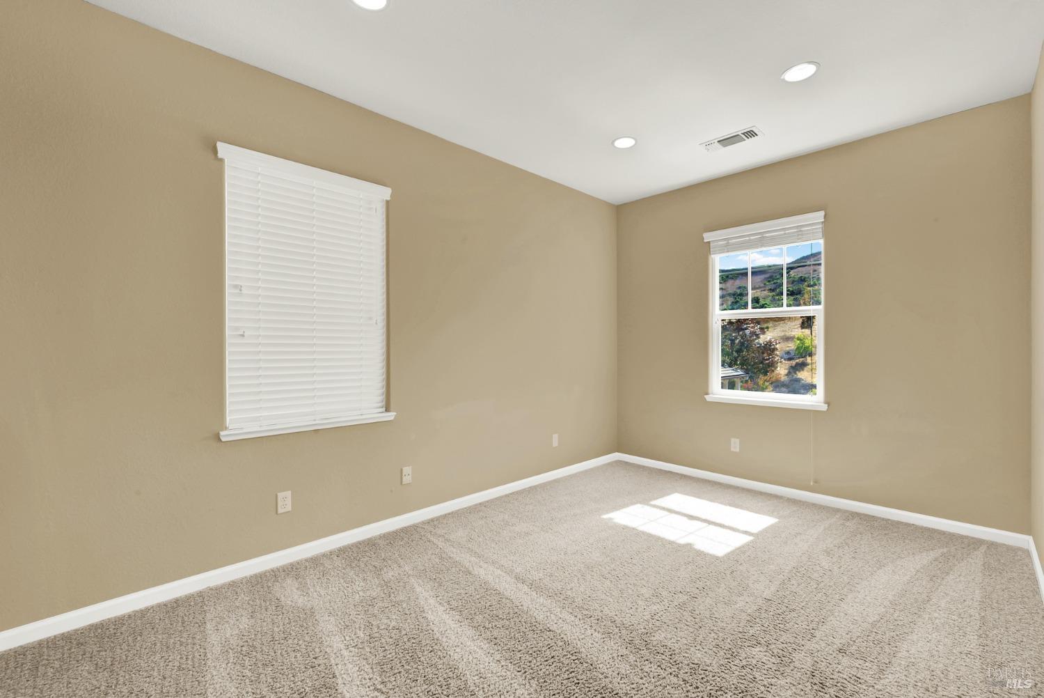 Detail Gallery Image 40 of 81 For 8380 Bennington Ct, Vallejo,  CA 94591 - 3 Beds | 2/1 Baths