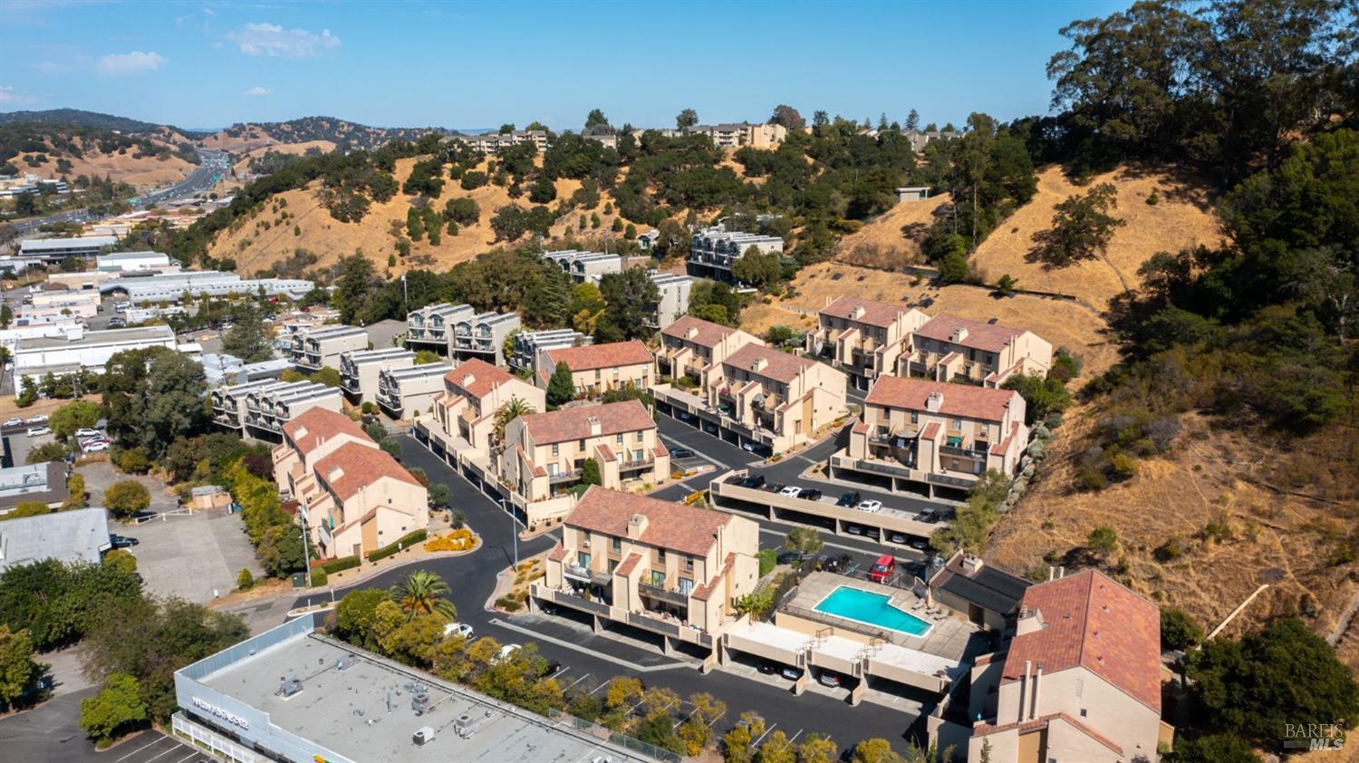 Detail Gallery Image 37 of 39 For 100 Marin Center Dr #22,  San Rafael,  CA 94903 - 2 Beds | 1/1 Baths