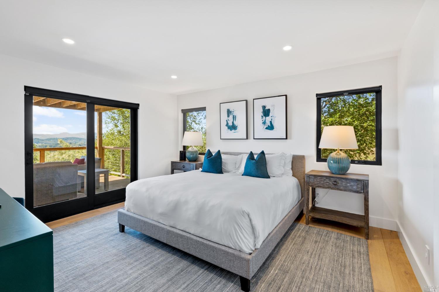 Detail Gallery Image 15 of 32 For 1069 Shadybrook Ln #3,  Napa,  CA 94558 - 4 Beds | 3/1 Baths