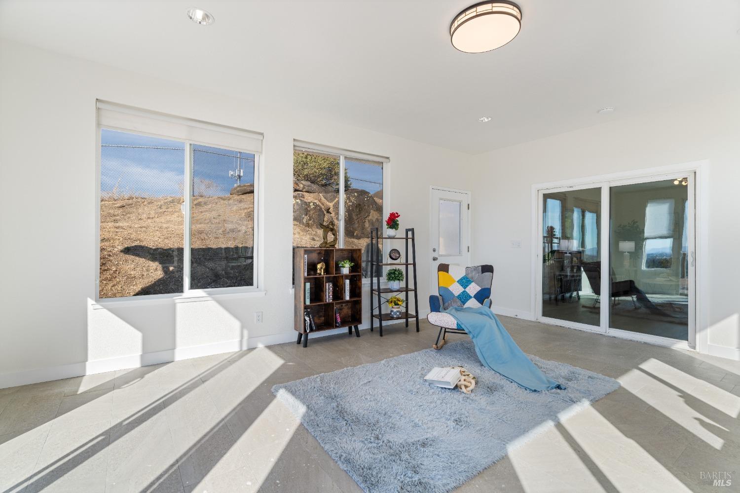 Detail Gallery Image 21 of 47 For 656 Hillside Dr, Fairfield,  CA 94533 - 4 Beds | 2/1 Baths