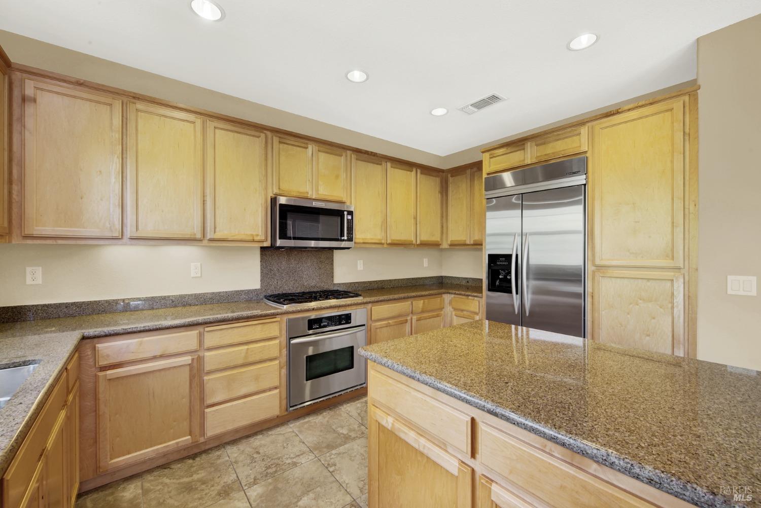 Detail Gallery Image 33 of 81 For 8380 Bennington Ct, Vallejo,  CA 94591 - 3 Beds | 2/1 Baths