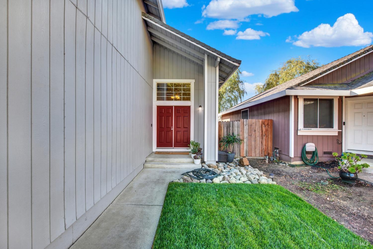 Detail Gallery Image 15 of 75 For 348 Zachary Dr, Vacaville,  CA 95687 - 4 Beds | 2/1 Baths