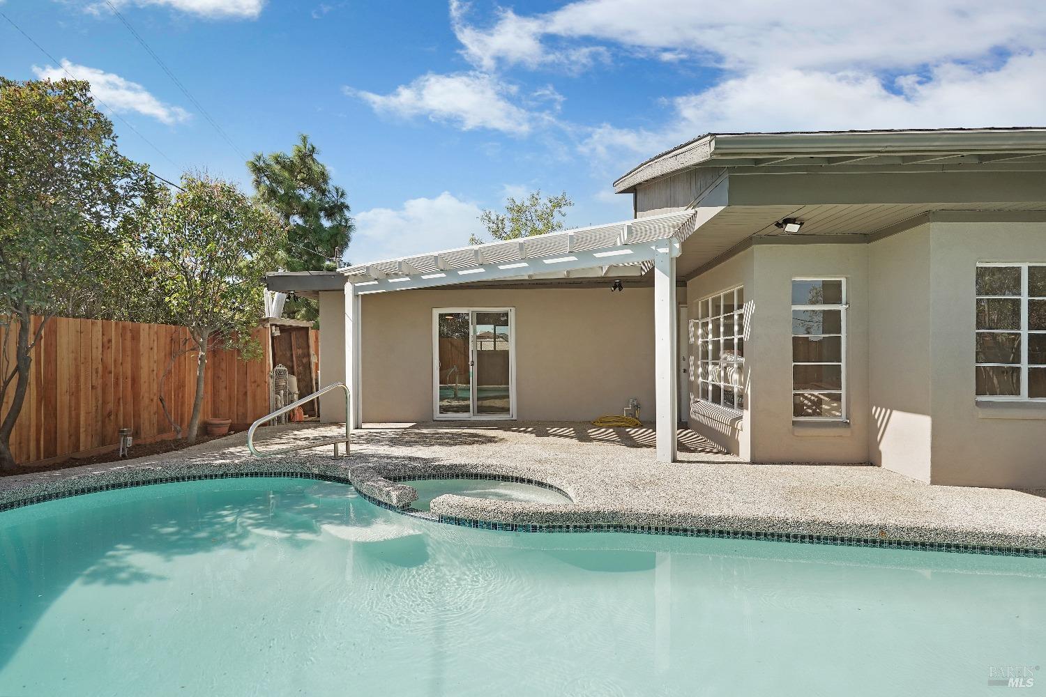 Flores Way, Rio Vista, California image 45