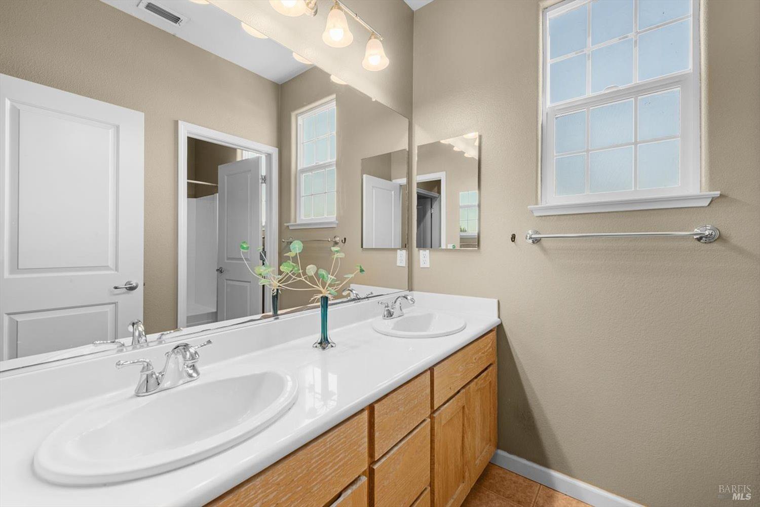 Detail Gallery Image 19 of 52 For 1656 Glenmore Dr, Fairfield,  CA 94533 - 3 Beds | 2/1 Baths