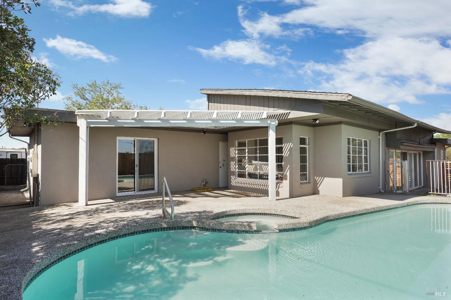 Flores Way, Rio Vista, California image 42