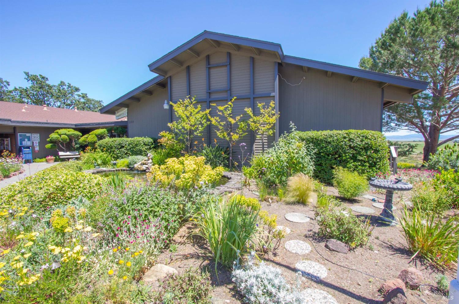 Detail Gallery Image 29 of 30 For Address Is Not Disclosed, Novato,  CA 94949 - 2 Beds | 2 Baths