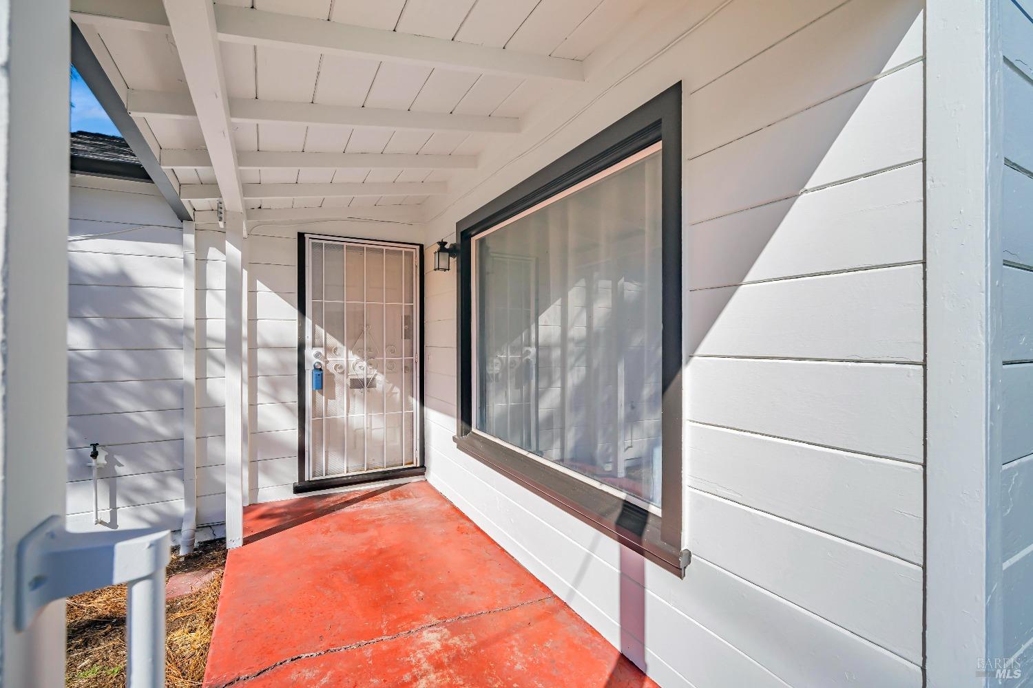 Detail Gallery Image 4 of 33 For 241 Barham Ave, Santa Rosa,  CA 95407 - 2 Beds | 1 Baths