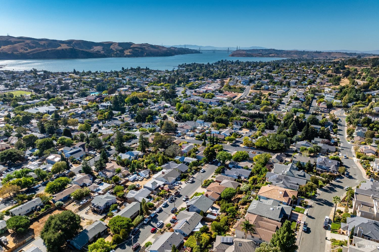 Detail Gallery Image 58 of 69 For 345 E O St, Benicia,  CA 94510 - 4 Beds | 2/1 Baths