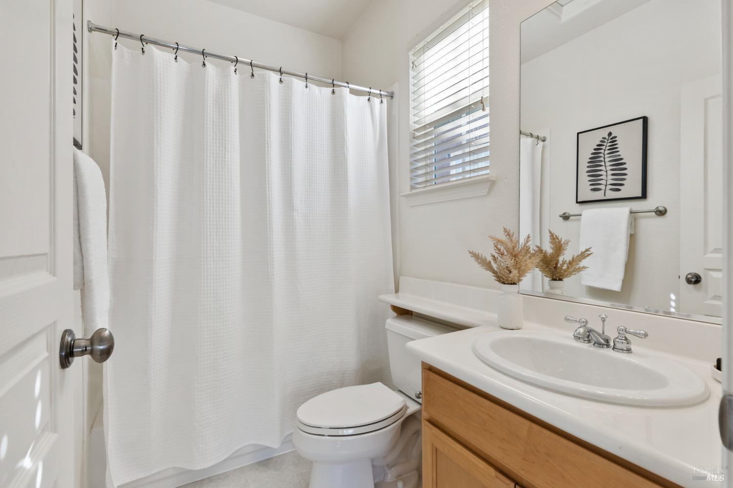 Detail Gallery Image 21 of 34 For 12 Azalea Pl, Novato,  CA 94949 - 4 Beds | 3/1 Baths