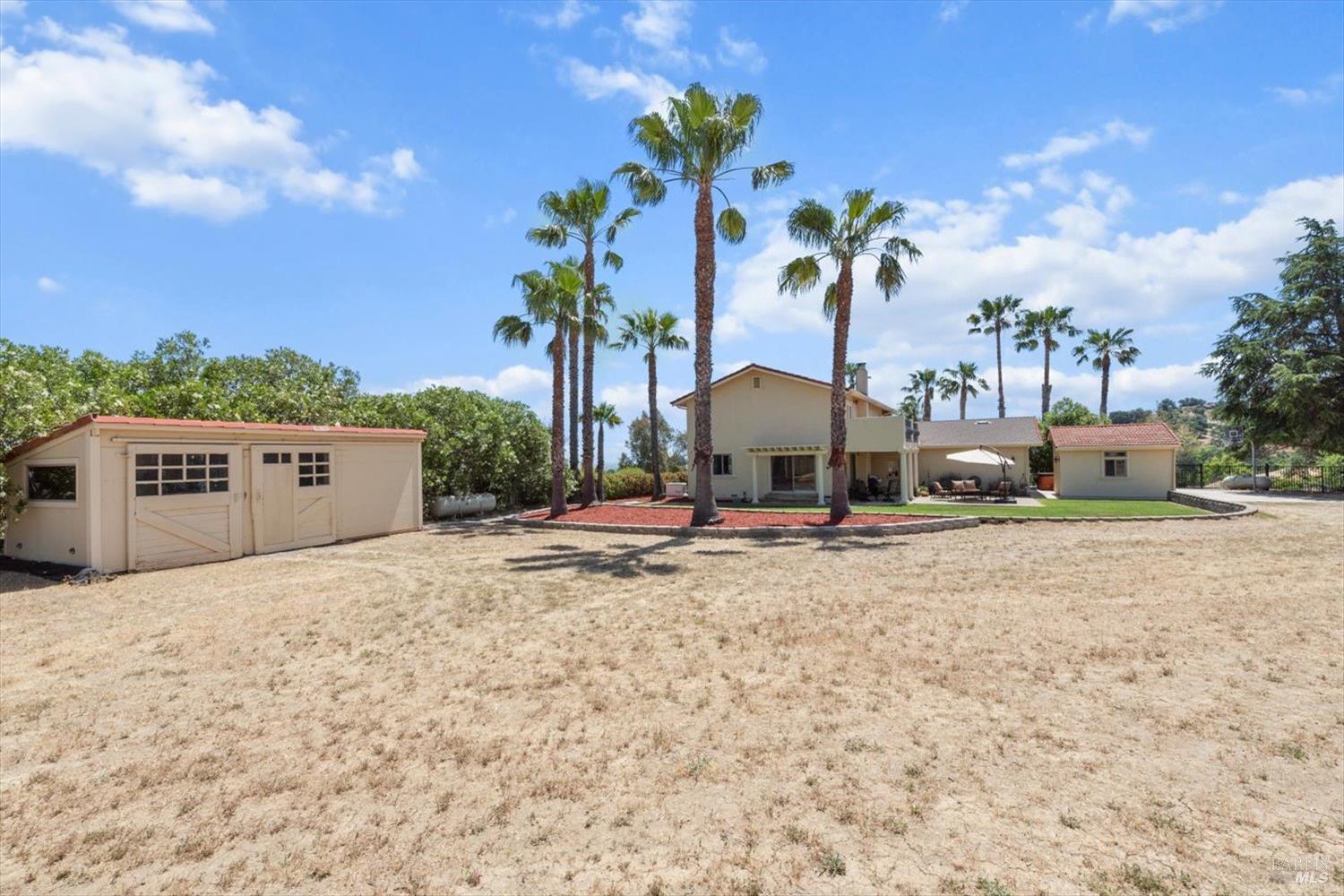 Detail Gallery Image 10 of 94 For 4040 Pamela Ln, Vacaville,  CA 95688 - 4 Beds | 2/1 Baths