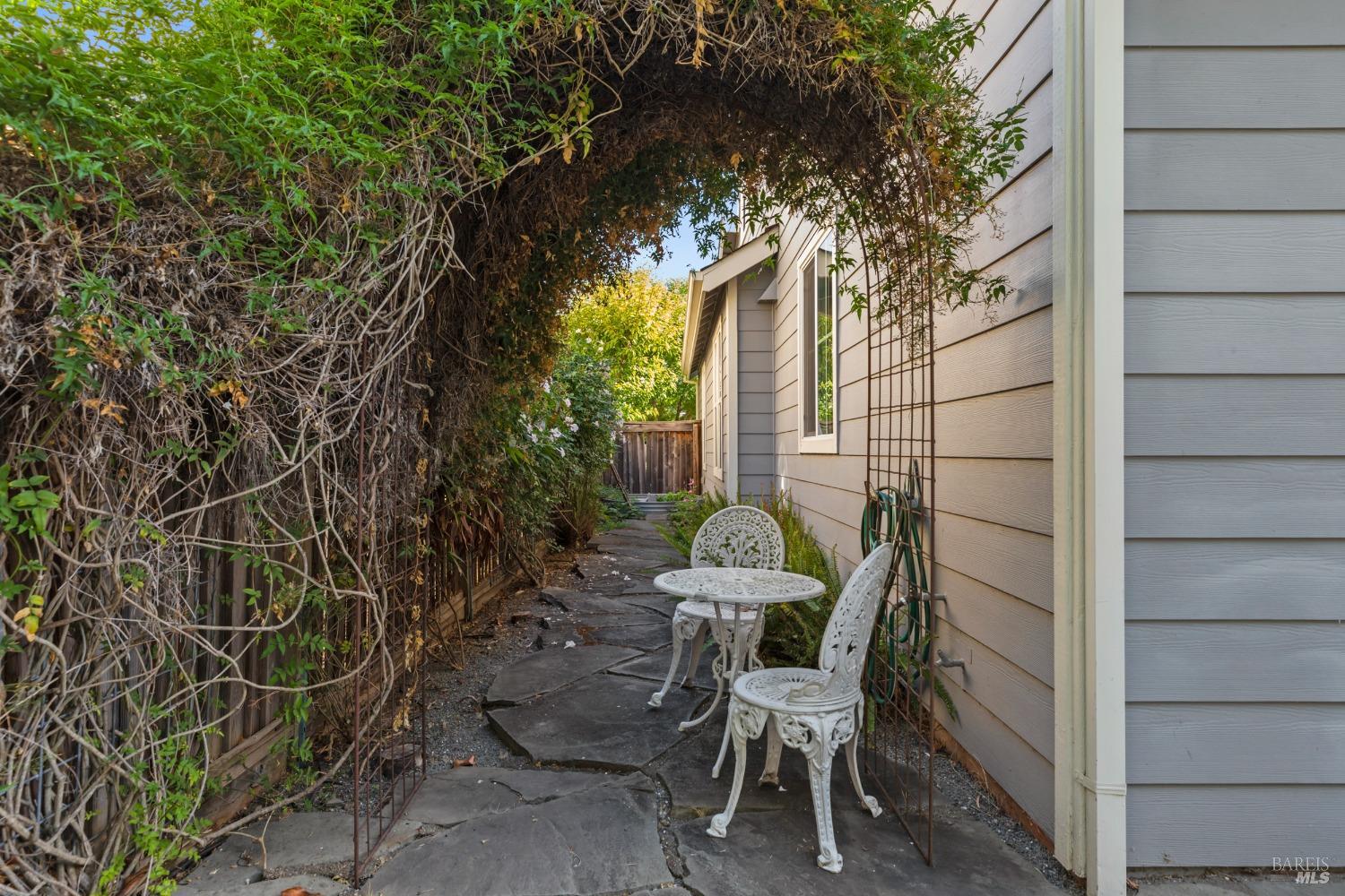 Detail Gallery Image 31 of 34 For 12 Azalea Pl, Novato,  CA 94949 - 4 Beds | 3/1 Baths