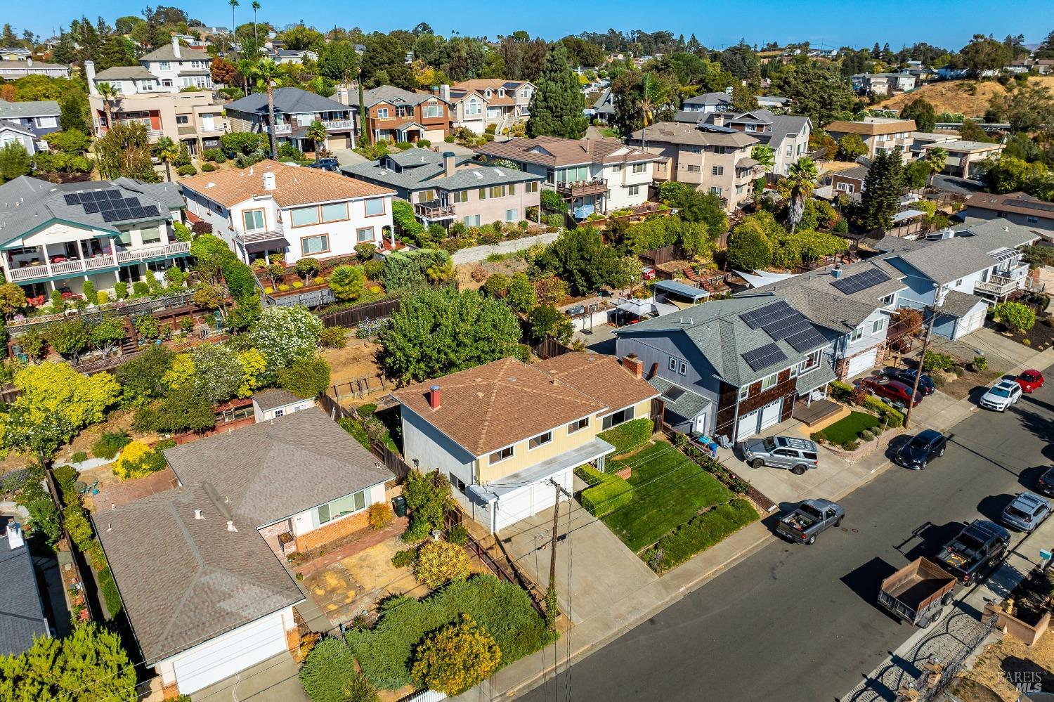 Detail Gallery Image 54 of 69 For 345 E O St, Benicia,  CA 94510 - 4 Beds | 2/1 Baths