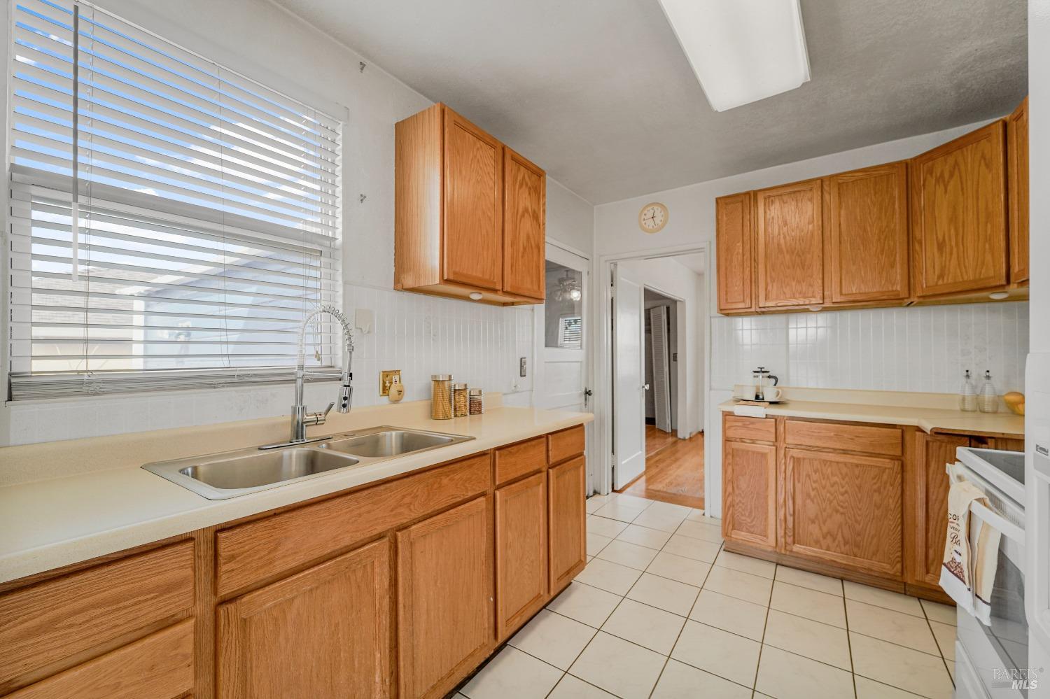 Detail Gallery Image 15 of 27 For 214 12th St, Vallejo,  CA 94590 - 2 Beds | 1 Baths